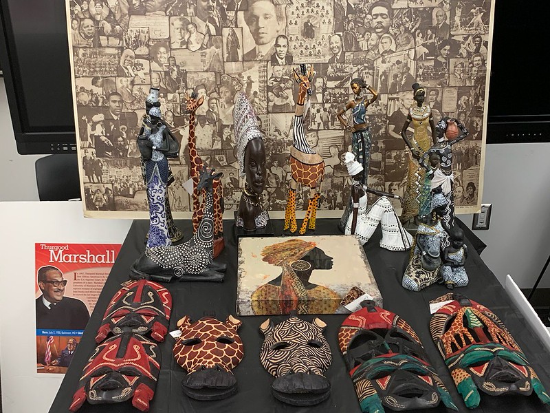 african-display African art display
